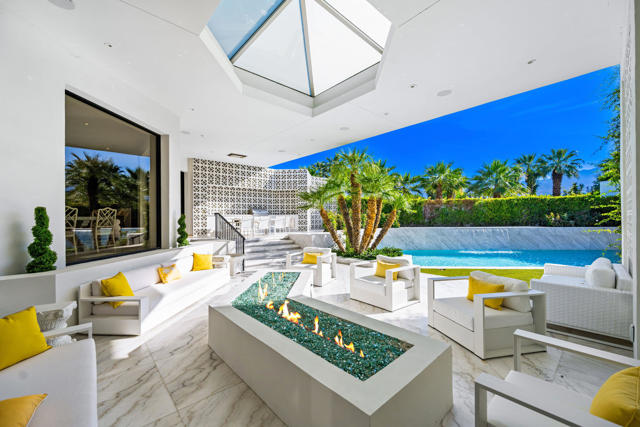 Image 3 of 12 For 74300 Quail Lakes Drive