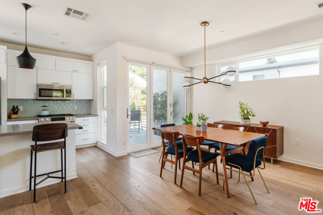 1931 Griffith Park Boulevard, Los Angeles CA: https://media.crmls.org/mediaz/78e36848-75ab-4050-b076-247b8b72b2fc.jpg