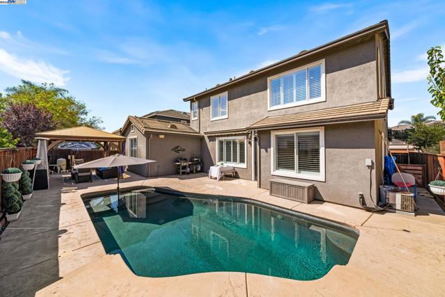 3638 Otter Brook Loop, Discovery Bay CA: https://media.crmls.org/mediaz/78e3f735-a06d-4032-b24d-d07d9a35fcba.jpg