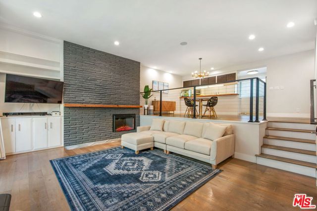 5326 Fairview Boulevard, Los Angeles CA: https://media.crmls.org/mediaz/78e40281-dc84-42eb-adbd-59028f3df8d7.jpg