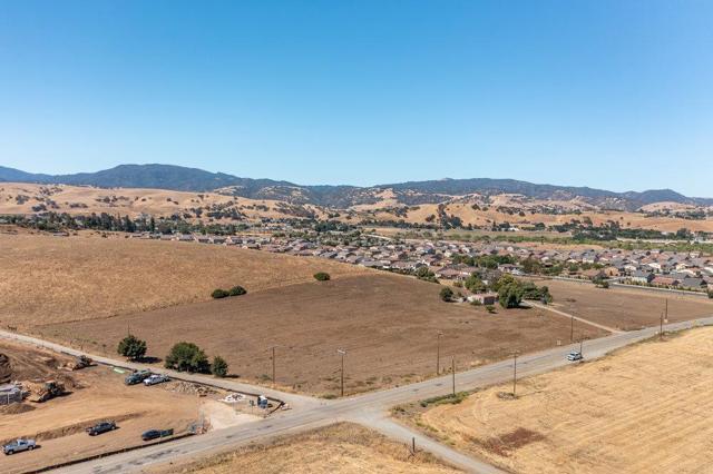 120 Enterprise Road, Hollister, California 95023, ,Multi-Family,For Sale,Enterprise,ML81898380