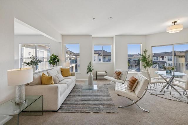 200 Baltic Circle, Redwood City CA: https://media.crmls.org/mediaz/78e4c618-23e9-4429-9fd4-91bbc5a66c09.jpg