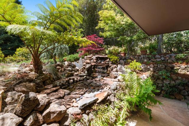 165 Golden Oak Drive, Portola Valley CA: https://media.crmls.org/mediaz/78e4da0e-ce13-4d5d-bffa-770e1983e0a7.jpg