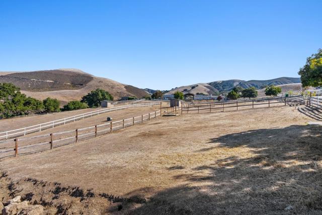 350 San Benancio Road, Salinas CA: https://media.crmls.org/mediaz/78e505c6-7ab2-4d10-a932-855d865e0beb.jpg