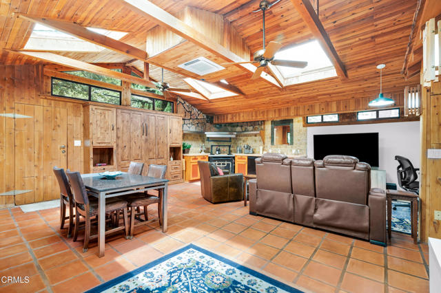 600 Woodland Drive, Sierra Madre CA: https://media.crmls.org/mediaz/78e52a07-6b48-4289-8dd4-99984104b306.jpg