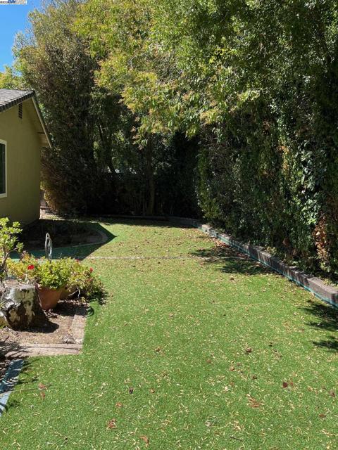 4205 Mairmont Dr, Pleasanton CA: https://media.crmls.org/mediaz/78e54c97-1415-40cf-8a3d-50f4cd29d3be.jpg