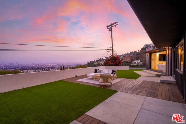 8021 Floral Avenue, Los Angeles CA: https://media.crmls.org/mediaz/78e56f71-dee4-4f77-8dc4-48f8778e0a30.jpg