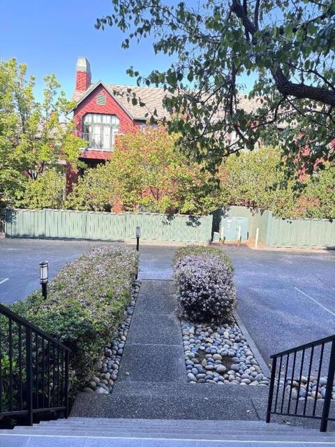 101 2nd Street, Los Altos CA: https://media.crmls.org/mediaz/78e65283-57fc-4694-b062-c52a15715ecb.jpg