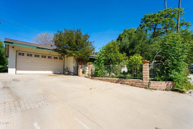 Detail Gallery Image 4 of 26 For 975 E Avenida De Los Arboles, Thousand Oaks,  CA 91360 - 4 Beds | 3 Baths