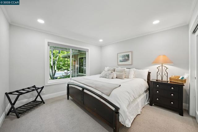 235 Saint Paul Dr, Alamo CA: https://media.crmls.org/mediaz/78e6c95d-2b6e-4a09-b7a3-87fecf6c7006.jpg