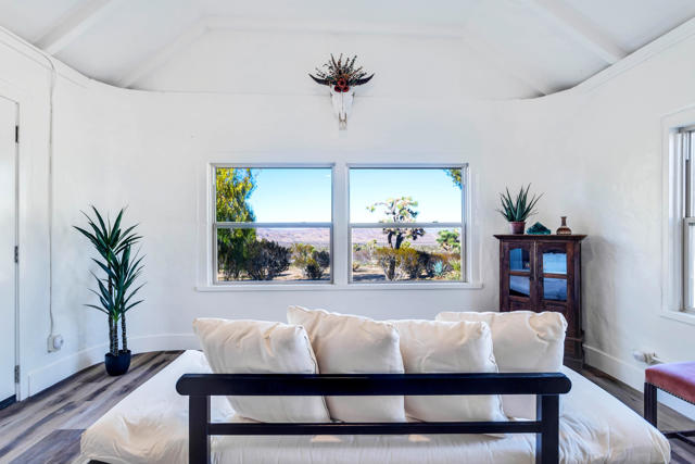 Image 8 of 83 For 59800 Onaga Trail