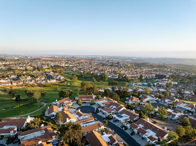 4710 Cordoba Way, Oceanside CA: https://media.crmls.org/mediaz/78e72cb5-b1cc-4b1f-81b6-b2ed4736466e.jpg