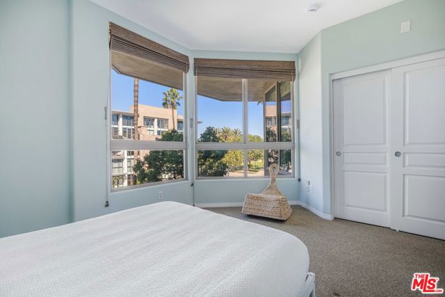 13044 Pacific, 414 photo 26