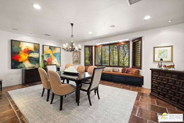 248 E Palo Verde Avenue, Palm Springs CA: https://media.crmls.org/mediaz/78e7fbe5-d870-4830-b618-7901d7b7eaf7.jpg