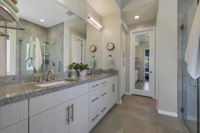 Image 24 of 48 For 67252 Zuni Court