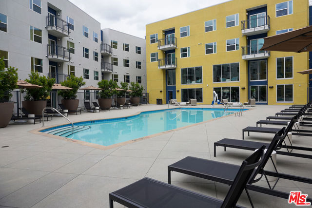 10568 Promenade Gateway, El Monte CA: https://media.crmls.org/mediaz/78e9eb4e-d92b-44d8-a5d3-b4716c4ff28a.jpg