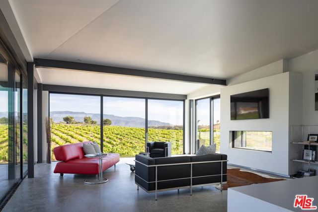 36453 Via El Pais Bonita, Temecula CA: https://media.crmls.org/mediaz/78ea0ff6-c23e-47de-bc24-3759c10e205c.jpg