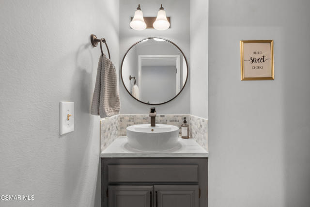 29725 Windsong Lane, Agoura Hills CA: https://media.crmls.org/mediaz/78ea161c-f08d-4572-b88d-a9f8701836e9.jpg