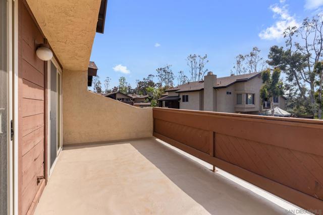 9779 Caminito Doha, San Diego CA: https://media.crmls.org/mediaz/78eb450e-7554-4821-a2c2-299e7bdb6f49.jpg