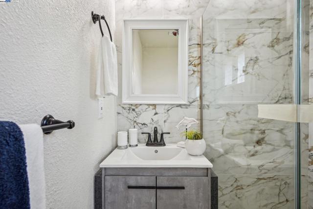 48344 Conifer St, Fremont CA: https://media.crmls.org/mediaz/78eb4f49-ea8b-4507-b8e7-976654cd6648.jpg