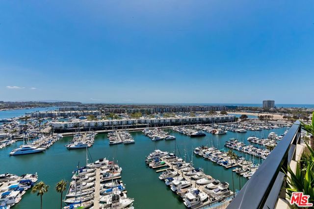 4335 Marina City Drive, Marina del Rey CA: https://media.crmls.org/mediaz/78ebd5fb-6229-4a86-a3d1-3ea5bb7701ce.jpg