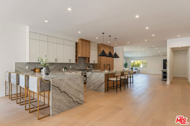 5110 Orange Place, Los Angeles CA: https://media.crmls.org/mediaz/78ec25cc-30c7-4e78-b32f-ff25656afeb5.jpg