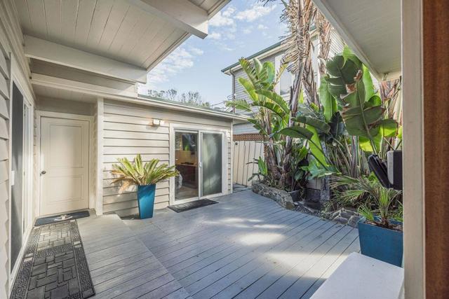 22818 E Cliff Drive, Santa Cruz CA: https://media.crmls.org/mediaz/78ec9741-50e7-45c3-91b4-1125d1982b30.jpg