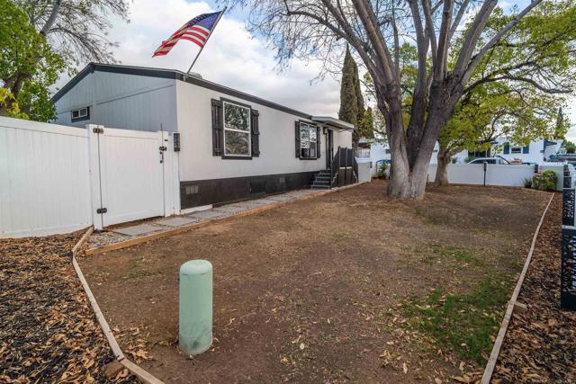 Detail Gallery Image 1 of 1 For 351 E Bradley, El Cajon,  CA 92021 - 3 Beds | 2 Baths