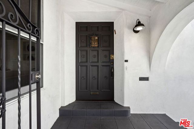 149 S Wetherly Drive, Beverly Hills CA: https://media.crmls.org/mediaz/78ed2103-b070-4e5c-854e-e9d727249ea2.jpg