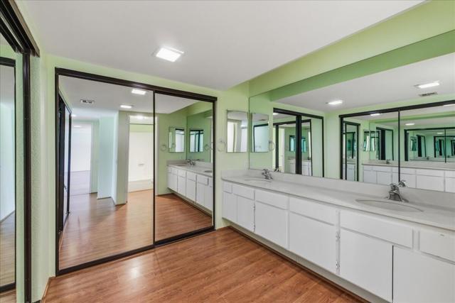 453 E Via Escuela #522, Palm Springs, CA 92262