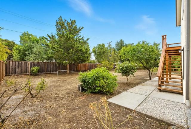 771 Sunshine Drive, Los Altos CA: https://media.crmls.org/mediaz/78edb00e-bcf7-4956-8ada-35d58a5e3eeb.jpg