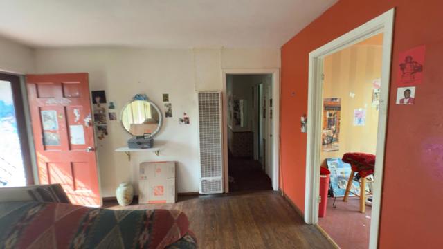 909 Elizabeth Way, Sunnyvale CA: https://media.crmls.org/mediaz/78ef0971-859a-48d8-a3ad-2cfb3a48afce.jpg