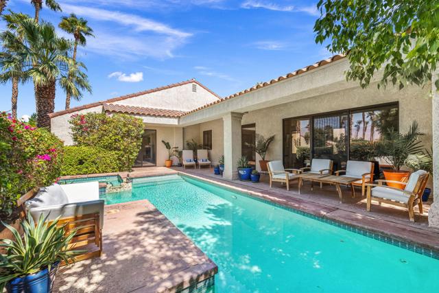 10605 Wimbledon Drive, Rancho Mirage CA: https://media.crmls.org/mediaz/78ef5356-145c-4feb-83d7-4a7001601cbd.jpg