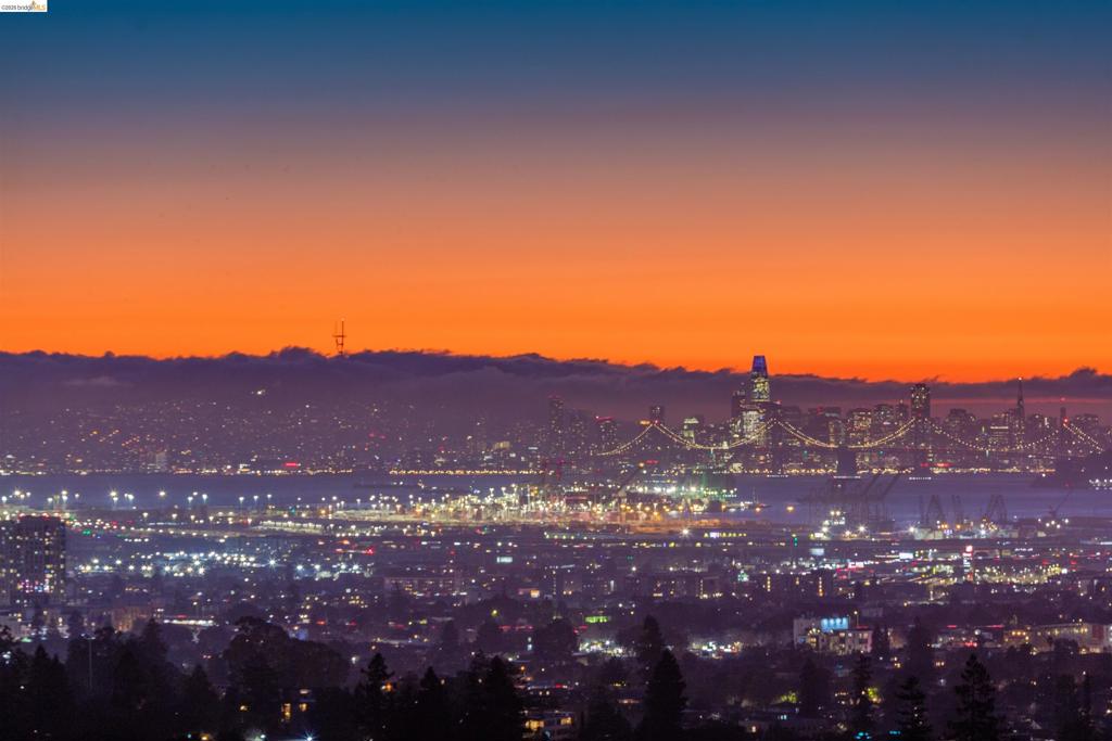 https://media.crmls.org/mediaz/78f14889-c94c-4121-ab50-f5e991f43240.jpg?preset=X-Large
