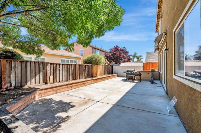5323 Gold Creek Circle, Discovery Bay CA: https://media.crmls.org/mediaz/78f2d127-0f29-48ac-b3fc-aeef50ea6a16.jpg