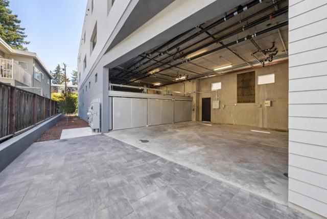 1433 Floribunda Avenue, Burlingame CA: https://media.crmls.org/mediaz/78f2edc9-d512-4da9-a000-dbd29dd29b67.jpg