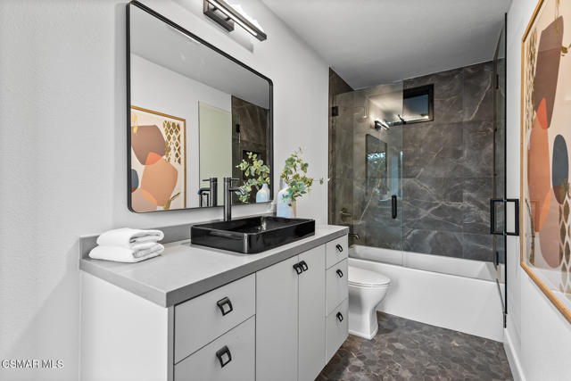 4199 Woodlane Court, Westlake Village CA: https://media.crmls.org/mediaz/78f2fbcb-6e3f-4c95-8646-a22b302f19ba.jpg