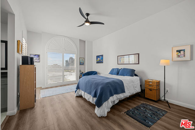 712 Vallejo Villas, Los Angeles CA: https://media.crmls.org/mediaz/78f333dc-58ba-4332-b9a3-587747067c98.jpg