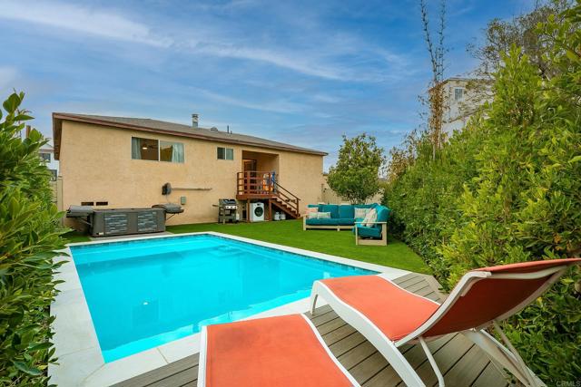 Detail Gallery Image 23 of 45 For 965 Rosecrans Street, San Diego,  CA 92106 - 4 Beds | 2/3 Baths