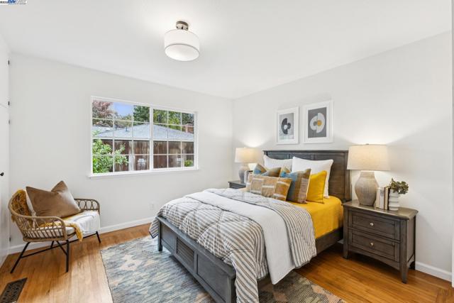 55 Cora Ct, Walnut Creek CA: https://media.crmls.org/mediaz/78f4bdb5-4ff2-4e7f-8479-736e8e1d24f9.jpg