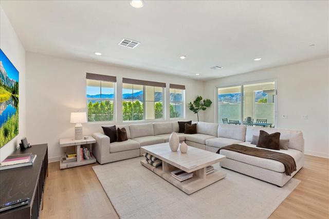 80435 Palatine Crt Court, La Quinta CA: https://media.crmls.org/mediaz/78f4e1e2-6235-4ed1-bf10-644493fe706b.jpg