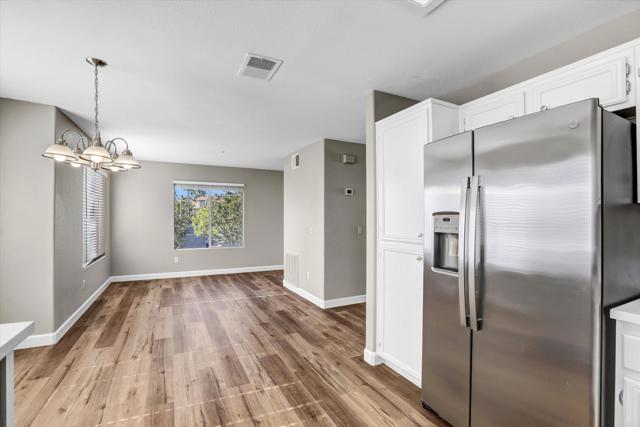 Image 12 of 38 For 10292 Wateridge Circle 253