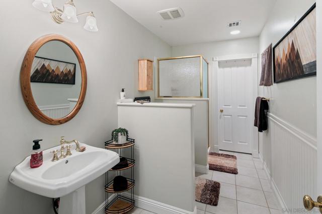 24665 Rancho Santa Teresa Dr, Ramona CA: https://media.crmls.org/mediaz/78f70825-8619-4273-b18a-f9608ec393bc.jpg