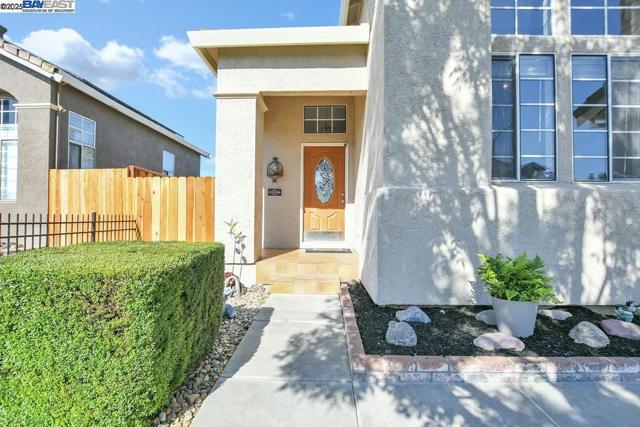 2218 Newport Ct., Discovery Bay CA: https://media.crmls.org/mediaz/78f7f601-d312-4cab-8e13-42e1cbe84d6b.jpg