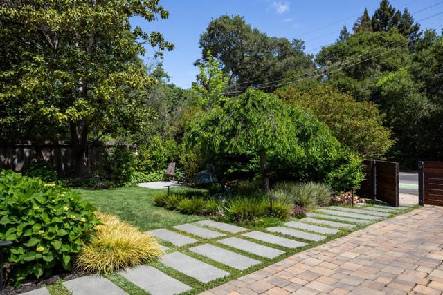 1409 Laurel Street, Menlo Park CA: https://media.crmls.org/mediaz/78f821c0-8995-42a3-826e-68933bd58a2e.jpg