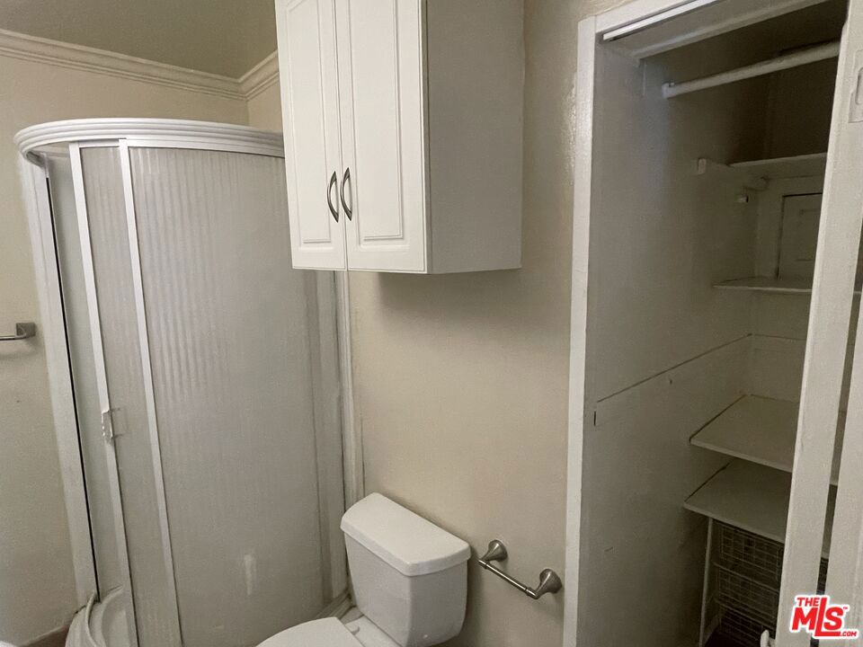https://media.crmls.org/mediaz/78f83802-cbce-46fa-ab42-eafefcdf75cf.jpg?preset=X-Large