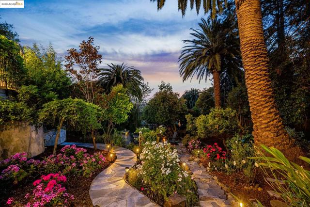 6051 MARGARIDO Dr, Oakland CA: https://media.crmls.org/mediaz/78f83b1e-14ee-4f64-b0e1-451f4d870896.jpg