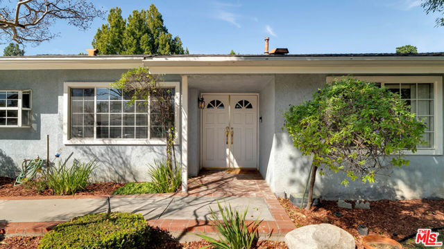 18501 Germain Street photo 2