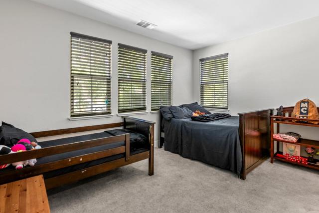 9850 Bobcat Court, Gilroy CA: https://media.crmls.org/mediaz/78f9e5d4-97c0-4655-b513-b42eed16bf52.jpg