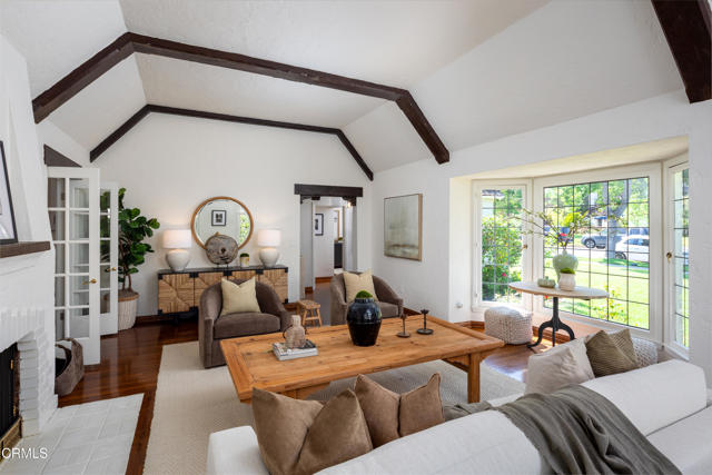 2440 Coniston Place, San Marino CA: https://media.crmls.org/mediaz/78fa8fd9-84c4-415d-a654-81d86cf945a4.jpg